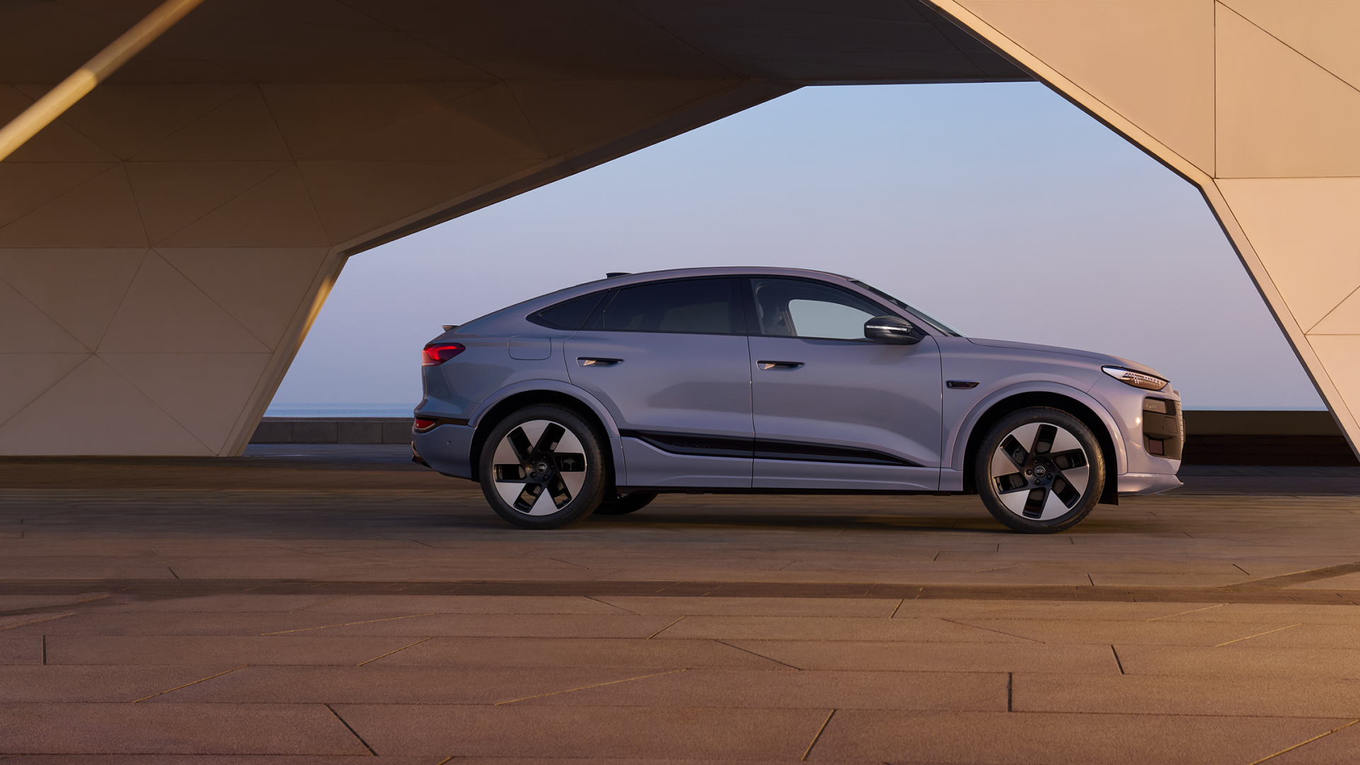 奥迪Q6L Sportback e-tron